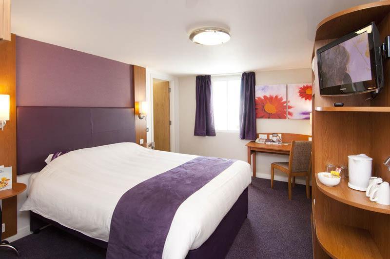 Premier Inn Crewe Нантвич Экстерьер фото